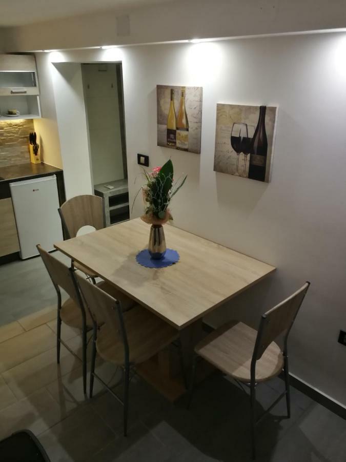 Skyblue Apartment โทลมิน ภายนอก รูปภาพ