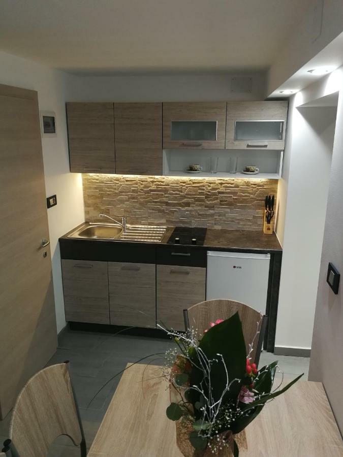 Skyblue Apartment โทลมิน ภายนอก รูปภาพ
