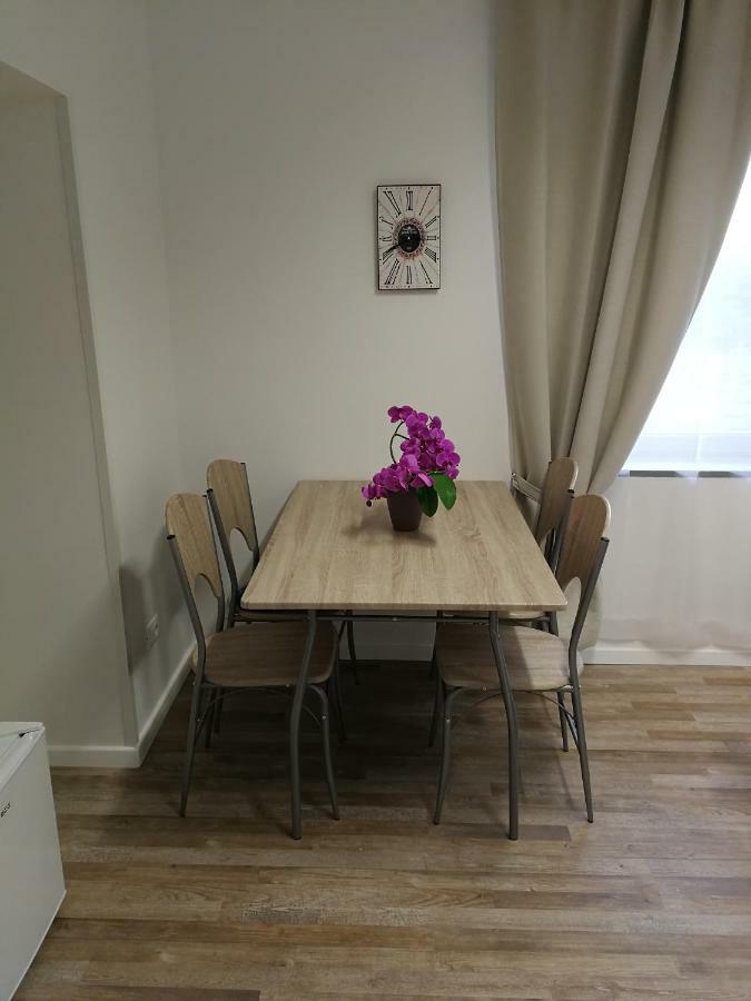 Skyblue Apartment โทลมิน ภายนอก รูปภาพ